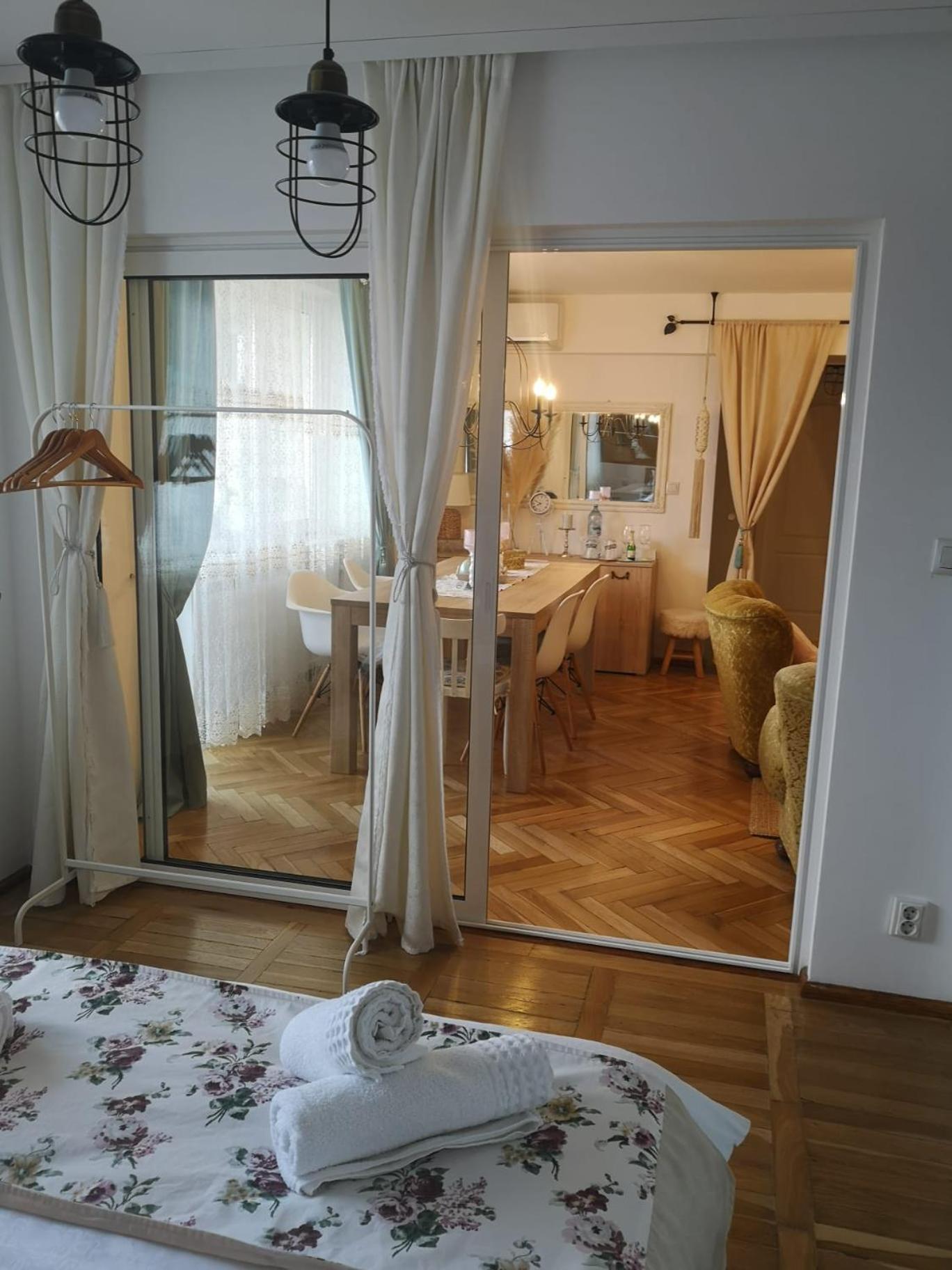Penthouse Luxury Apartment Resita Ngoại thất bức ảnh