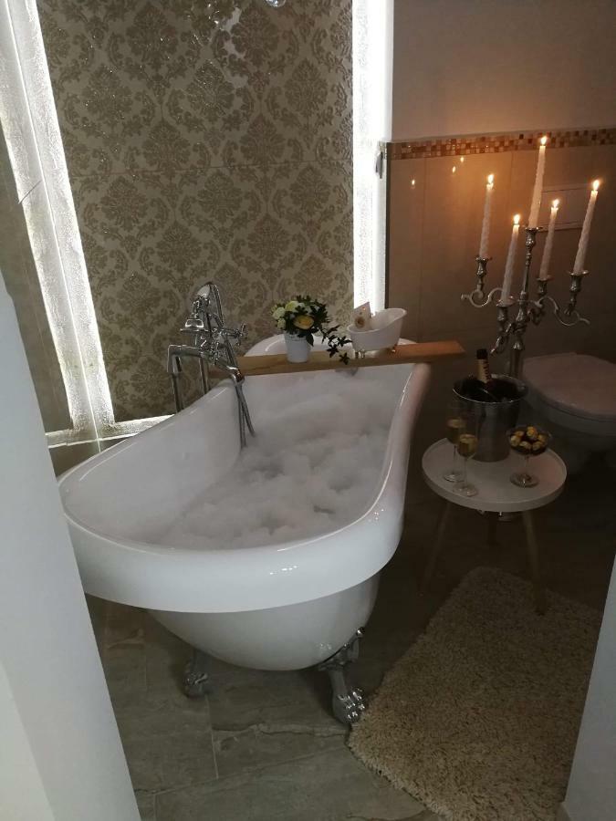 Penthouse Luxury Apartment Resita Ngoại thất bức ảnh